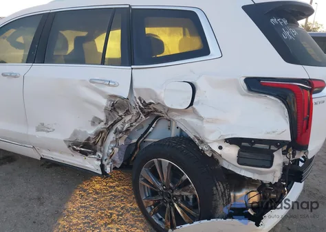 2025 Cadillac Xt6 Fwd Premium Luxury z USA, uszkodzony, nr VIN 1GYKPERS6SZ114258